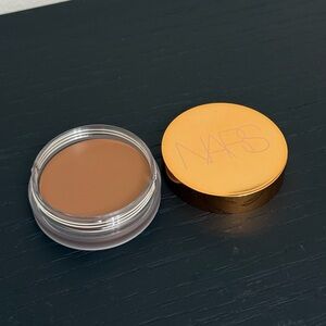 Creambronzer